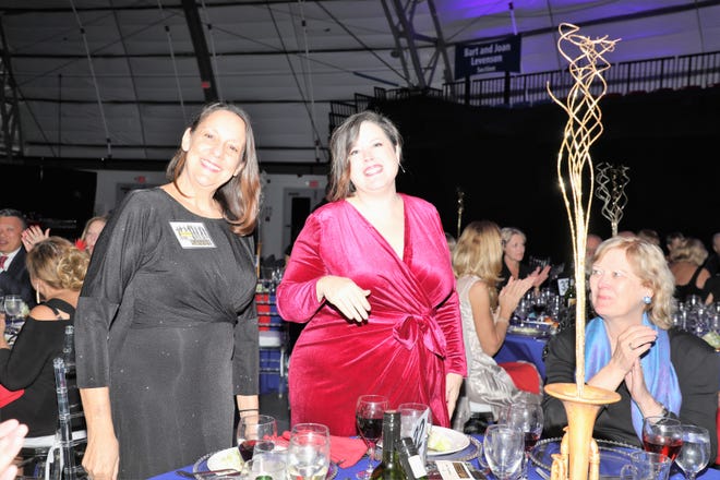 WBTT Ambassadors are recognized at dinner. The Westcoast Black Theatre Troupe’s 22nd Anniversary Gala was held on Saturday, December 4, 2021 at the Circus Arts Conservatory’s Sailor Circus Arena in Sarasota, Florida. The event titled “A Night at the Savoy” turned the arena into a replication of New York City’s famous Harlem public, no-discrimination ballroom, The Savoy, which was in operation from 1926 – 1958. WBTT uses funds for education, artist development and a mentoring program geared toward underserved young people.