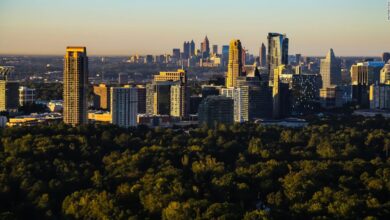 Analysis: When a White-majority neighborhood wants to divorce its Black city