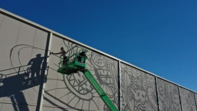 ‘Black Panther’ artist paints massive Trilith soundstage mural