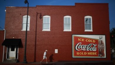 In Georgia, Politics Moves Past Just Black and White