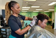 Cut, color, shave … support? Project trains Georgia hairstylists to be mental health advocates – WABE