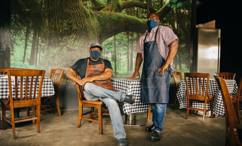 Atlanta chef Todd Richards makes the best of a bad situation by mentoring others Atlanta chef Todd Richards makes the best of a bad situation by mentoring others
