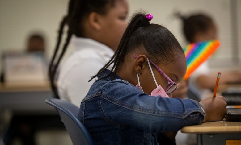 Studies show covid’s toll on students living in poverty, learning from home Studies show covid’s toll on students living in poverty, learning from home