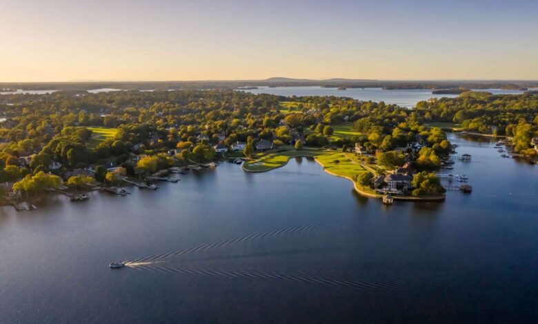 15 Best Weekend Getaways in North Carolina, According to Locals