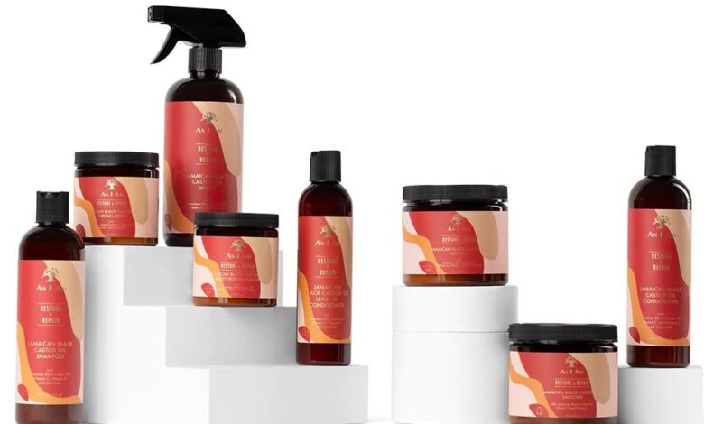 Castor Oil for Hair: The Pros and Cons, According to Experts