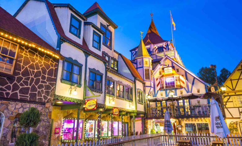 12 Small Towns In Georgia That Go All Out For Christmas