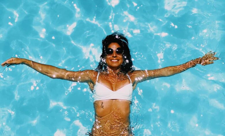 Best Way to Keep Hair Dry While Swimming