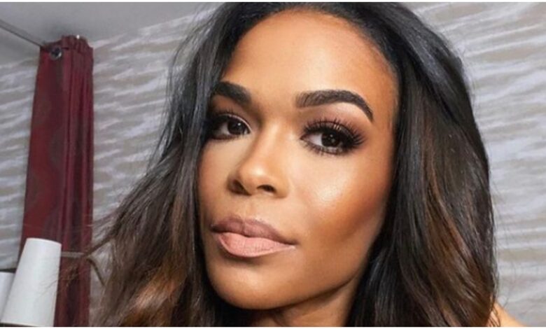 Fans Swoon Over Michelle Williams’ Light Gym Attire Flex Fans Swoon Over Michelle Williams’ Light Gym Attire Flex