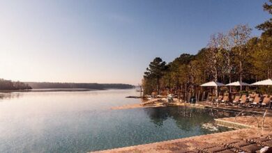 Romantic getaways near Atlanta for couples this fall