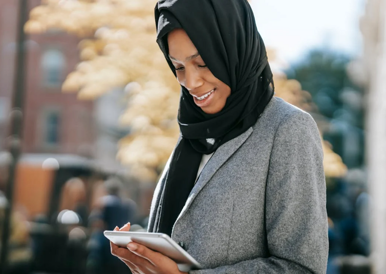 Look for lightweight hijabs in breathable fabrics to complement your work outfits Look for lightweight hijabs in breathable fabrics to complement your work outfits