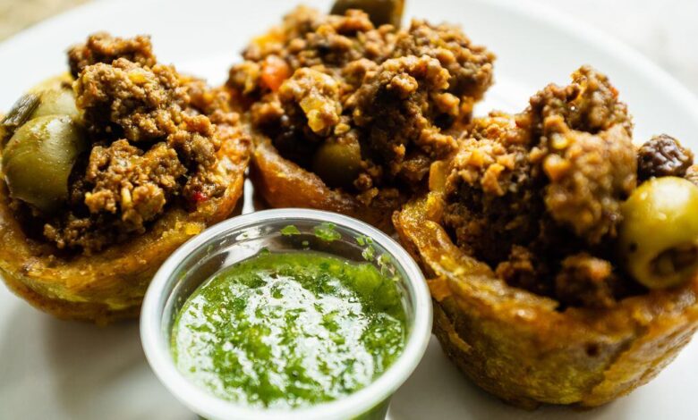 Tostones rellenos at 2 Sistas Soul Food Tostones rellenos at 2 Sistas Soul Food