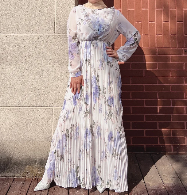 You can go for long, flowing maxi dresses You can go for long, flowing maxi dresses