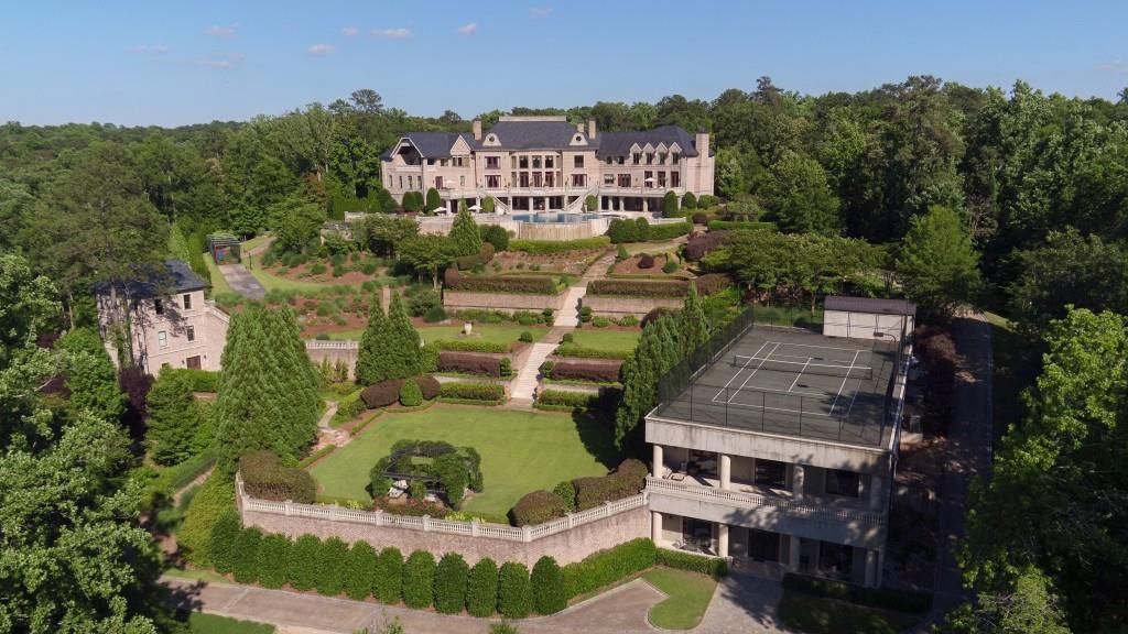  Steve's new home is surrounded by trees near the Chattahoochee River