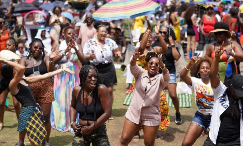 R&B Soul Picnic mixes mental health awareness with good vibes