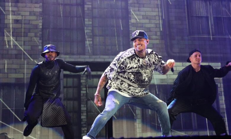 Chris Brown and Trey Songz joined by R. Kelly, B.o.B., Keith Sweat and others at Atlanta show