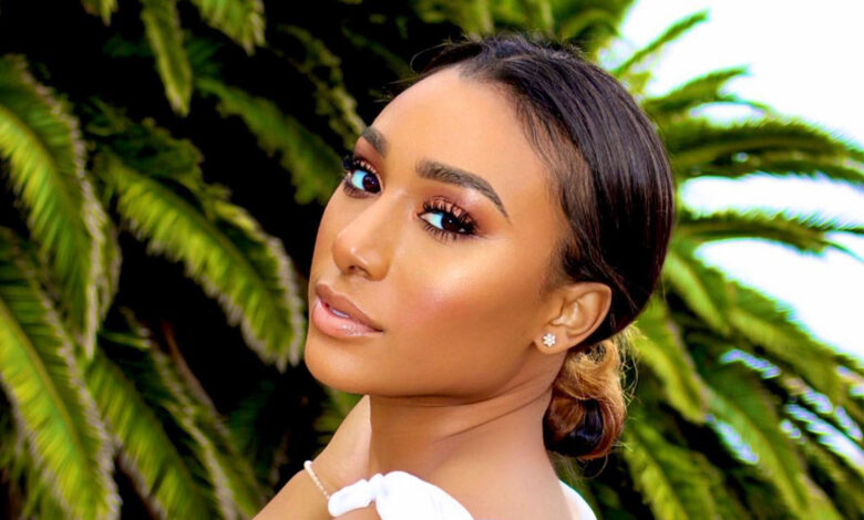 Noelle Robinson Wears a Black String Bikini, Gives Fitness Update