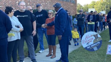 Early voting in North Carolina: Candidates campaign and cast ballots