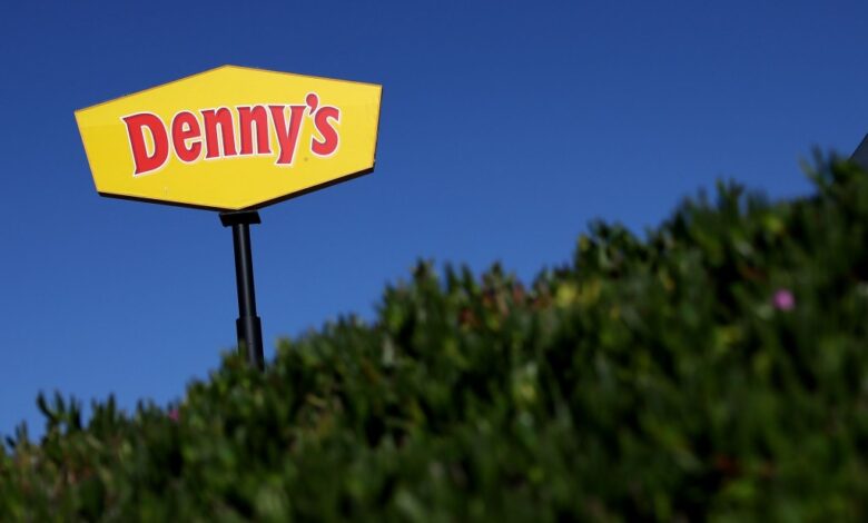 Denny’s is closing 150 restaurants
