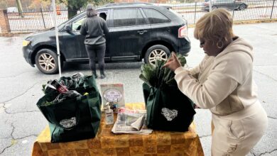 Where to find a hot meal for Thanksgiving in Atlanta