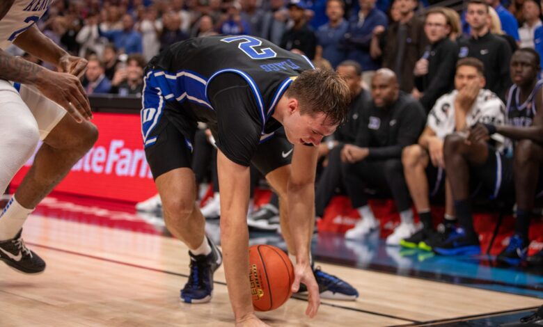 Kentucky Wildcats overcome turnovers to defeat Duke Blue Devils