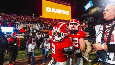 Georgia Bulldogs edge out Georgia Tech in marathon game