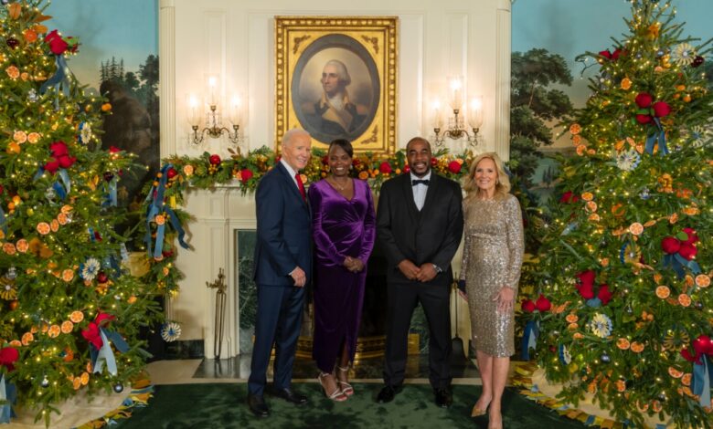 The Atlanta Voice’s Donnell Suggs attends White House holiday reception