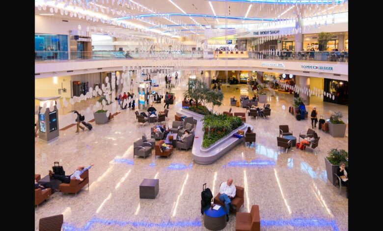 Atlanta Airport Food, Drinks, and Things to Do During a Layover