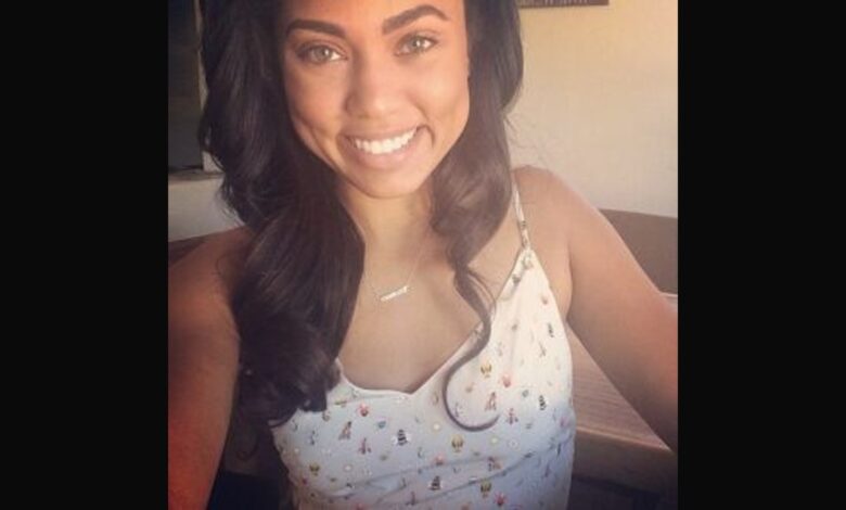 Ayesha Curry’s Hotly Debated Tweet Raises the Question of Respectability Politics For How Women Should Dress Ayesha Curry’s Hotly Debated Tweet Raises the Question of Respectability Politics For How Women Should Dress