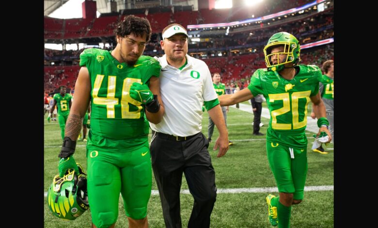 Oregon remains No. 1; nine SEC teams appear in AP Top 25 Poll Oregon remains No. 1; nine SEC teams appear in AP Top 25 Poll