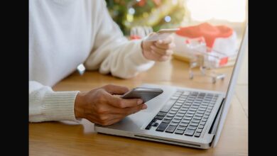 7 tips to avoid holiday scams and protect your identity